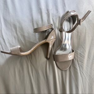 Nude heels✨